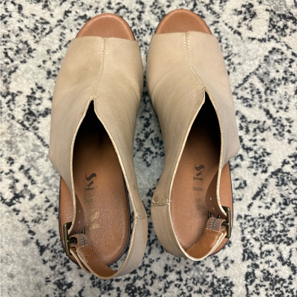Korks Tan Wedges